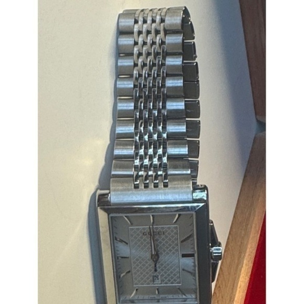 Gucci 111M Rectangular Watch Mens Silver Stainless Steel Swiss Made Date - Picture 7 of 7
